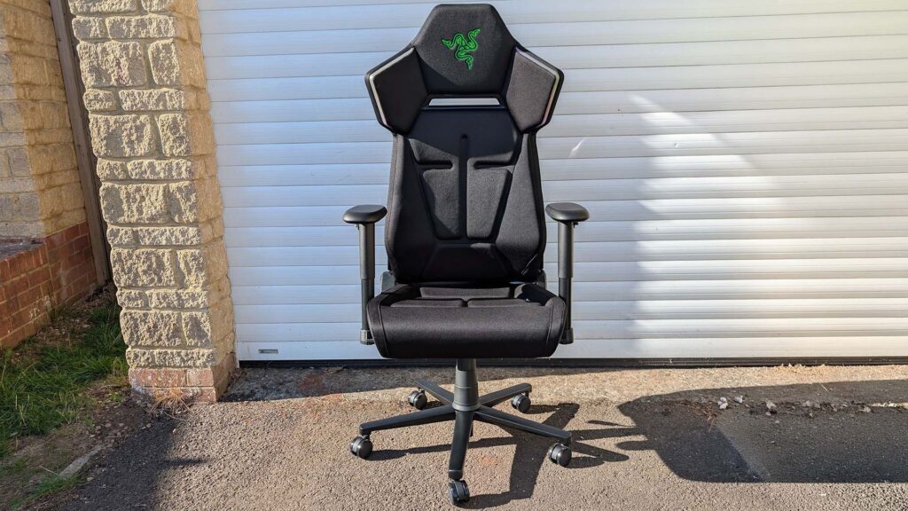 Razer Soma Chroma: RGB’li koltuk ne sunuyor?